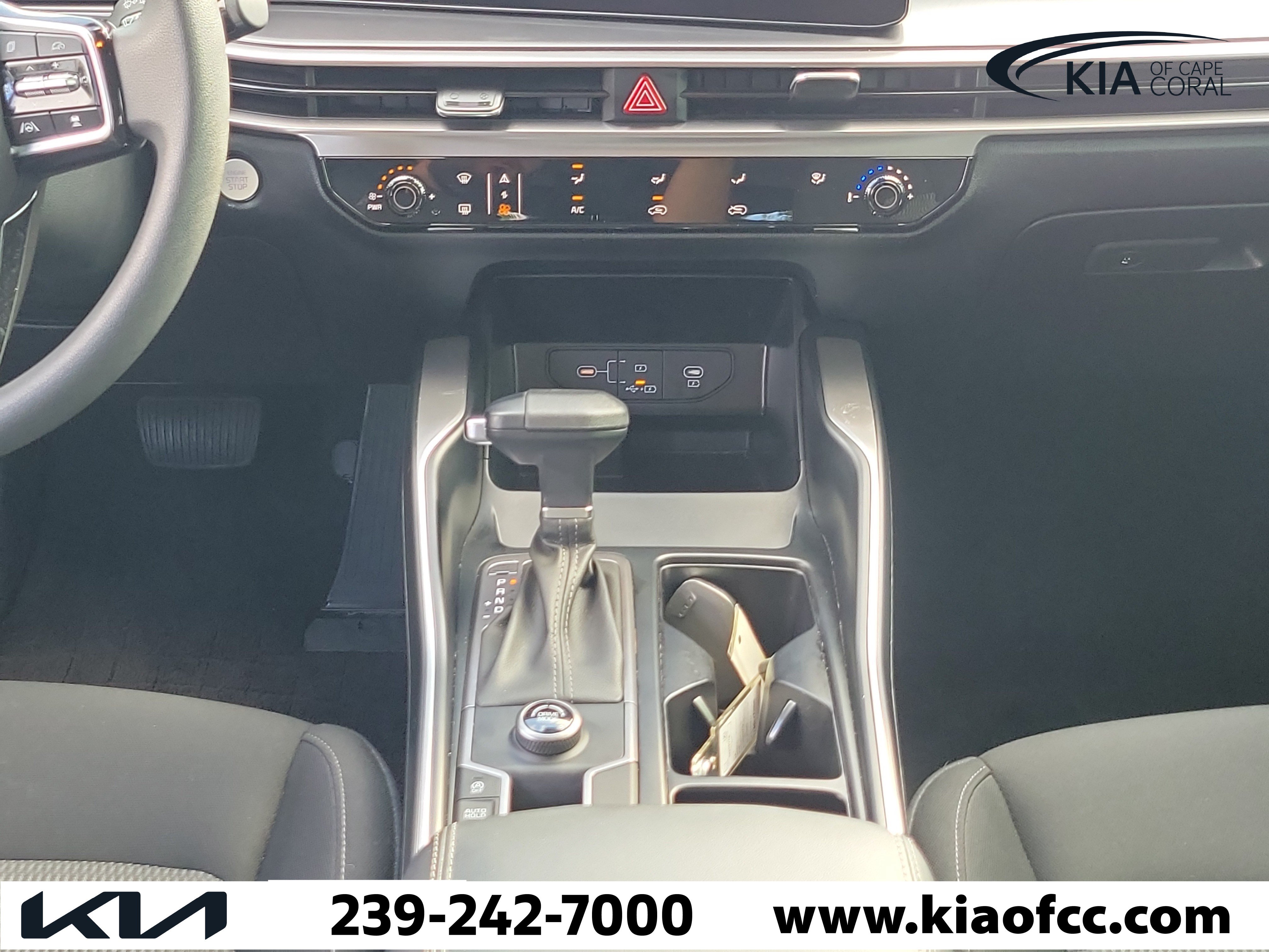 Used 2025 Kia Sorento LX FWD image 19