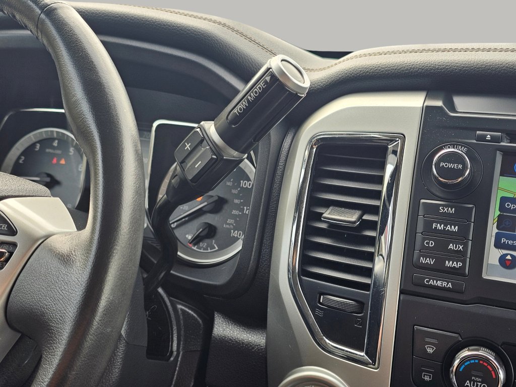 Used 2017 Nissan Titan SL AWD/4WD image 11