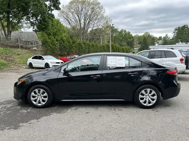 Used 2024 Toyota Corolla LE FWD image 2