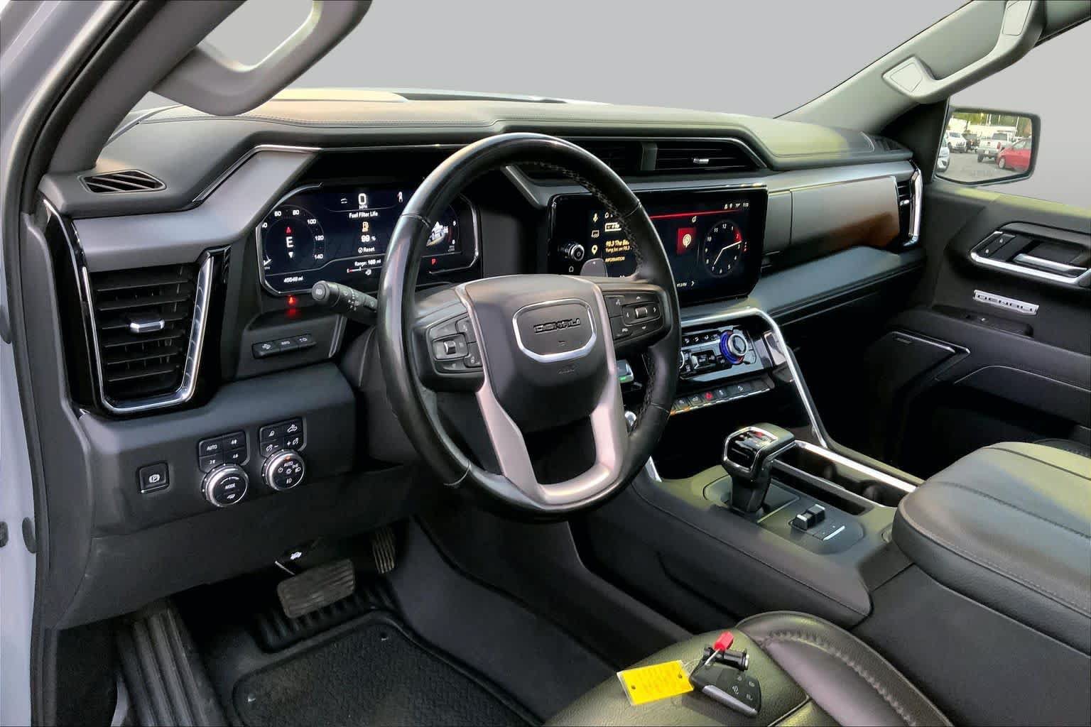 Used 2025 GMC Sierra 1500 Denali w/ Technology Package AWD/4WD image 15