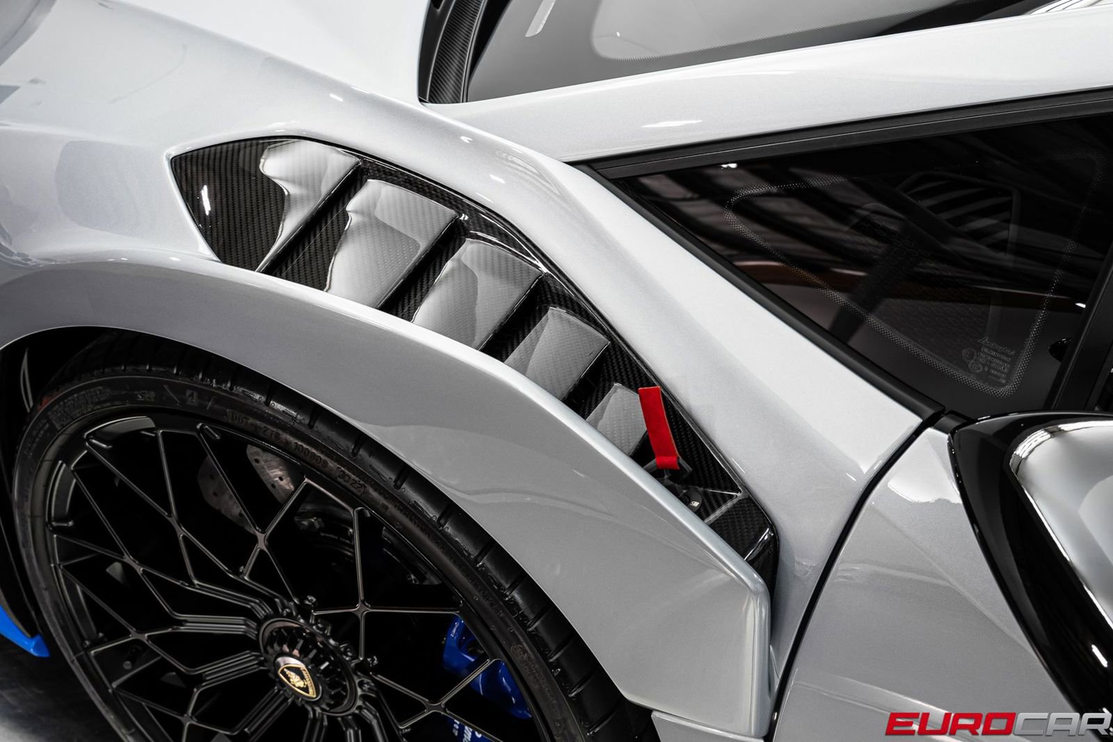 Used 2023 Lamborghini Huracan STO image 15