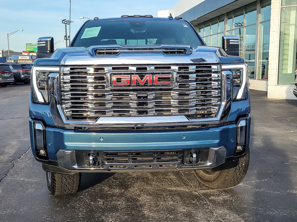 Used 2024 GMC Sierra 2500 Denali w/ Technology Package image 4