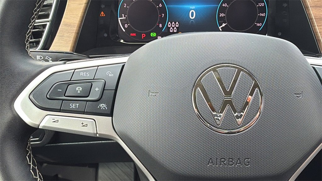 Used 2025 Volkswagen Atlas SE image 22