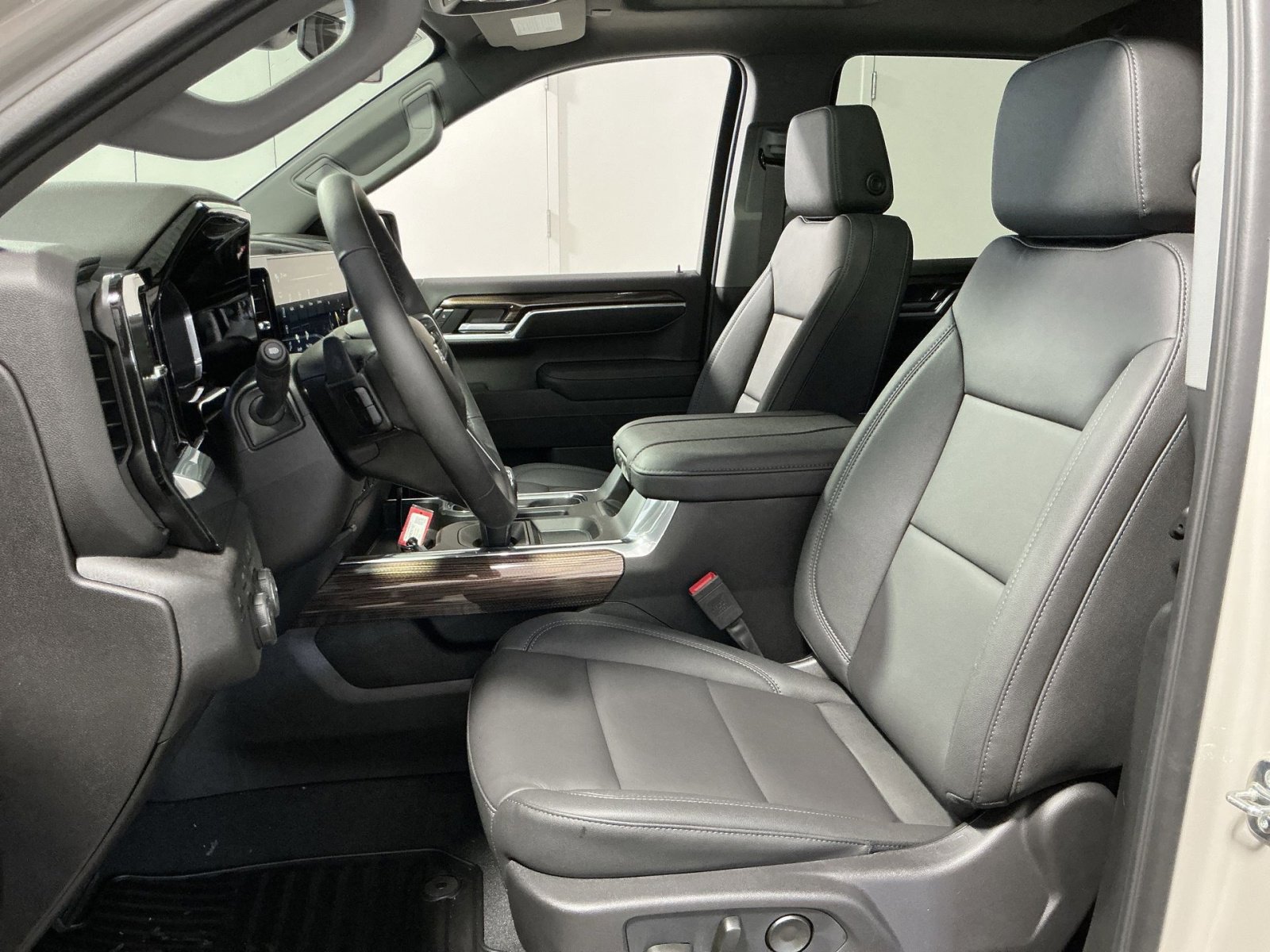 New 2026 Chevrolet Silverado 1500 RST w/ Safety Package AWD/4WD image 21