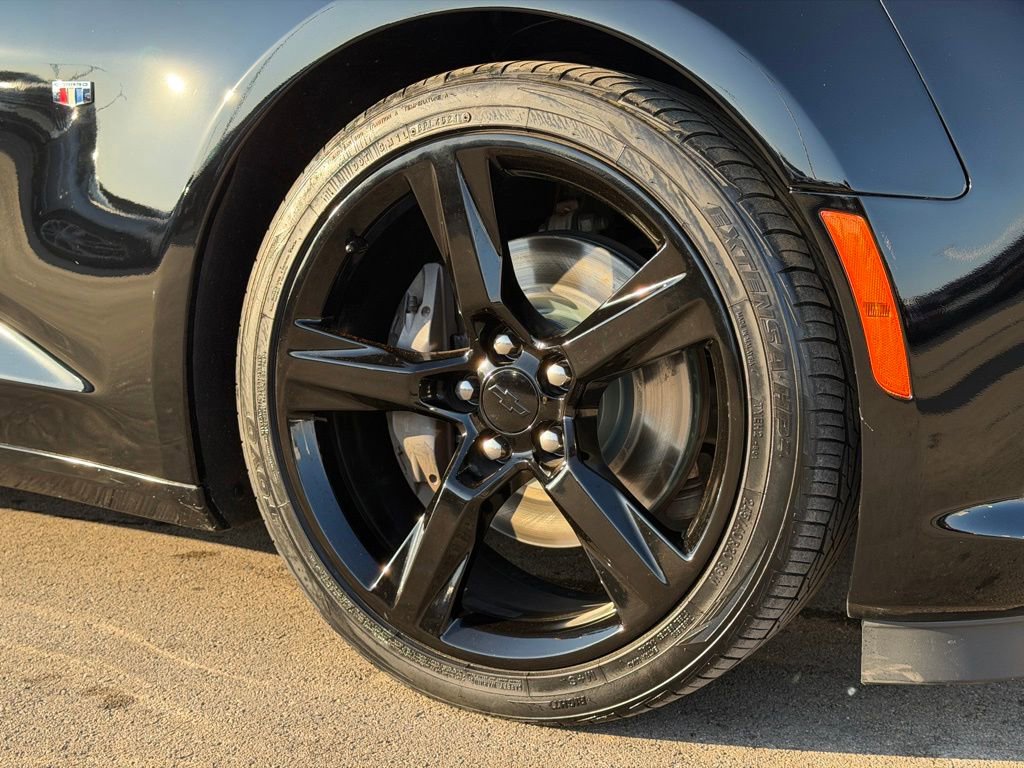 Used 2018 Chevrolet Camaro SS image 20