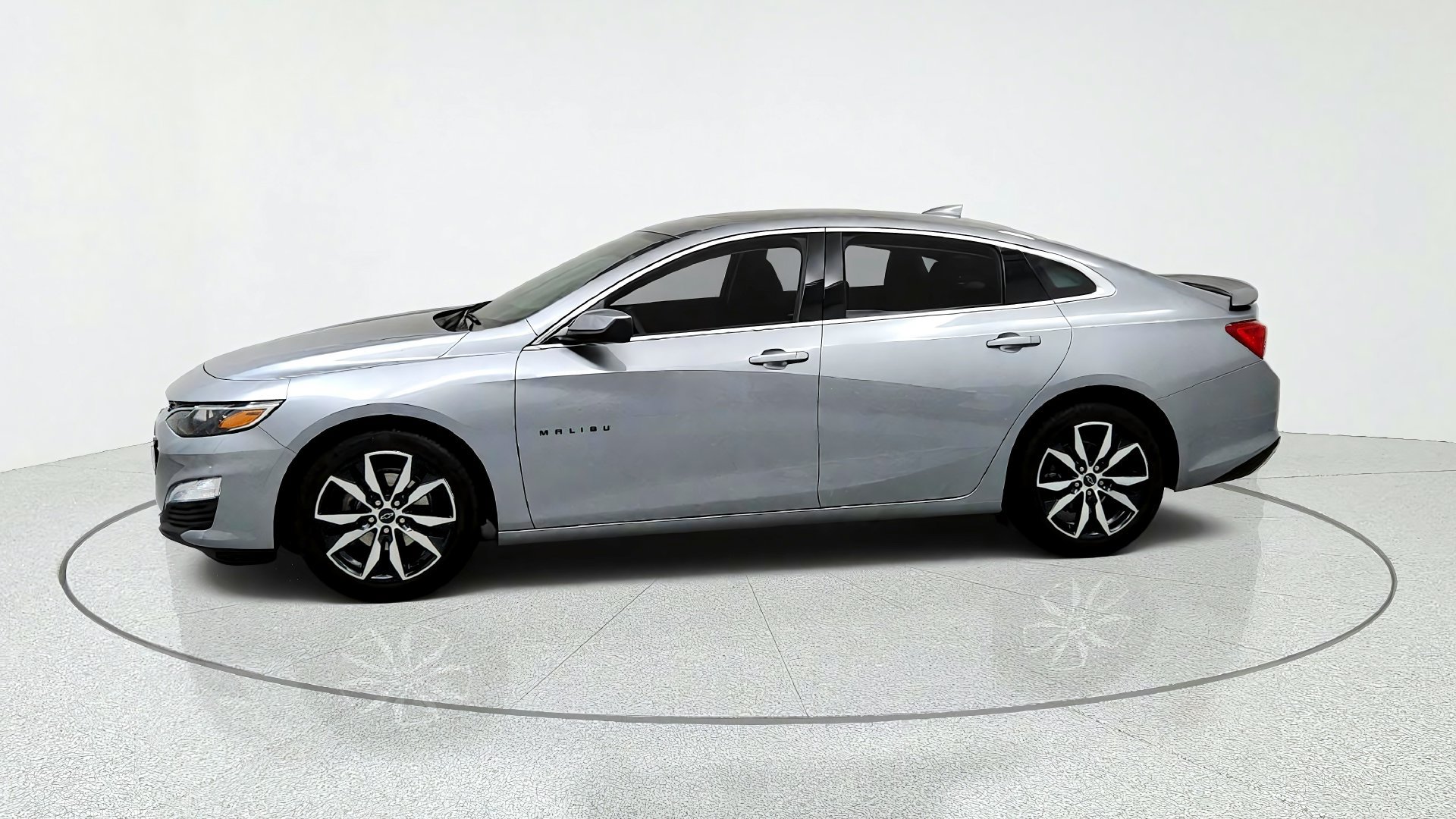 Used 2023 Chevrolet Malibu RS FWD image 2