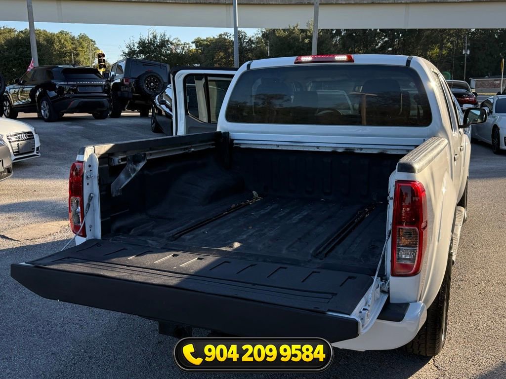 Used 2015 Nissan Frontier SV w/ SV Value Truck Package RWD image 28