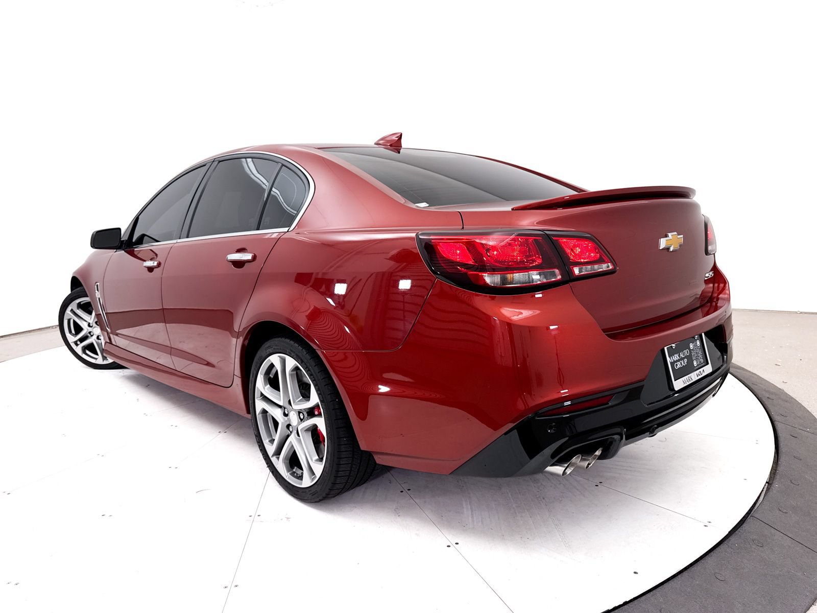 Used 2016 Chevrolet SS RWD image 2