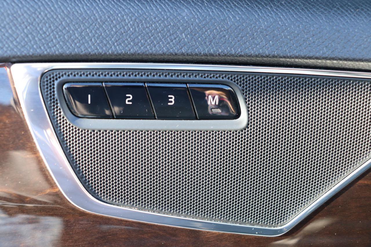 Used 2016 Volvo XC90 T6 Momentum image 47