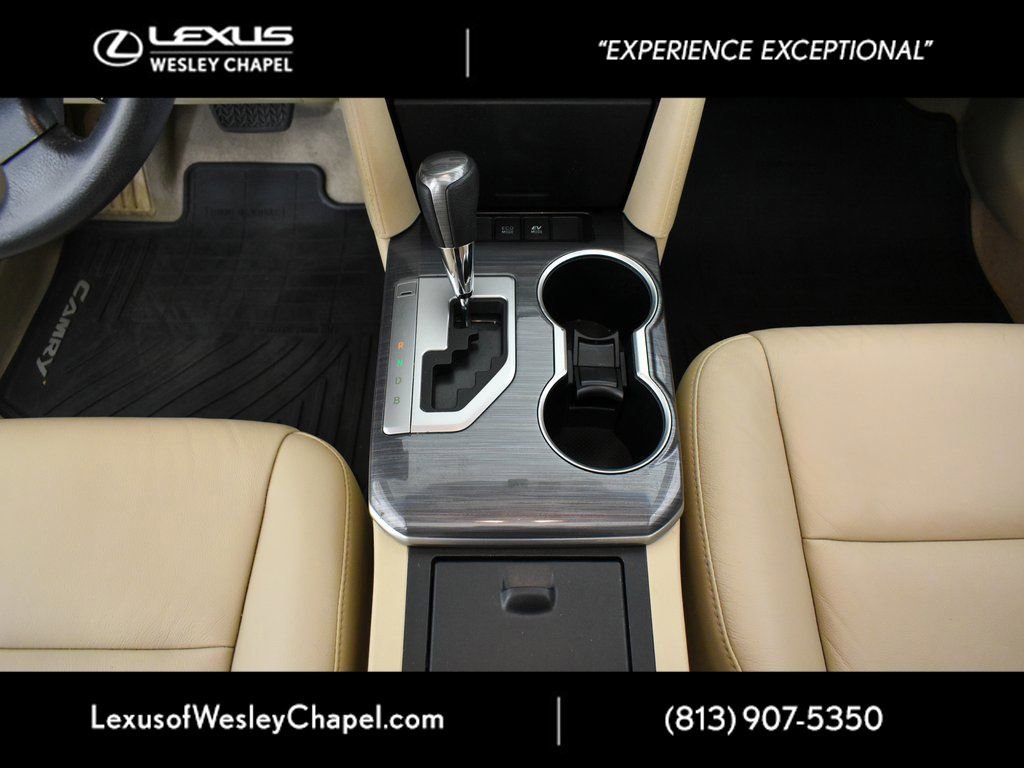 Used 2013 Toyota Camry XLE w/ Convenience Pkg image 27