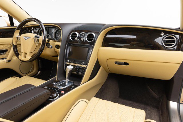 Used 2015 Bentley Flying Spur W12 image 2