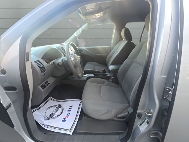 Used 2020 Nissan Frontier SV image 12