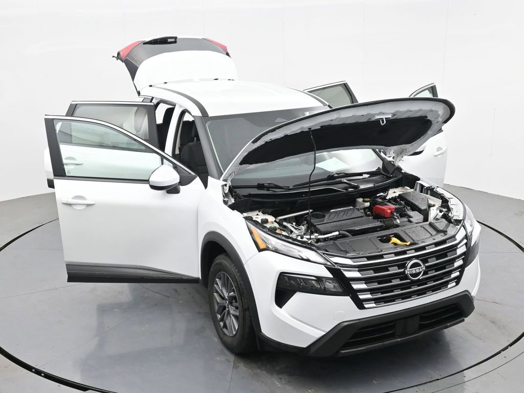 Used 2026 Nissan Rogue SV image 38