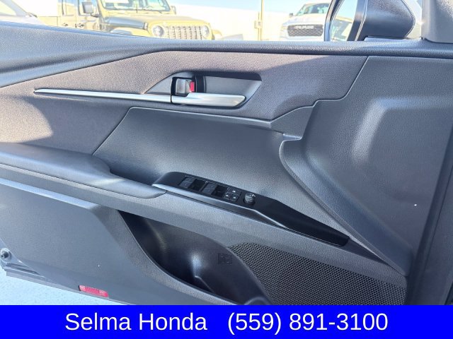 Used 2025 Toyota Camry LE FWD image 12