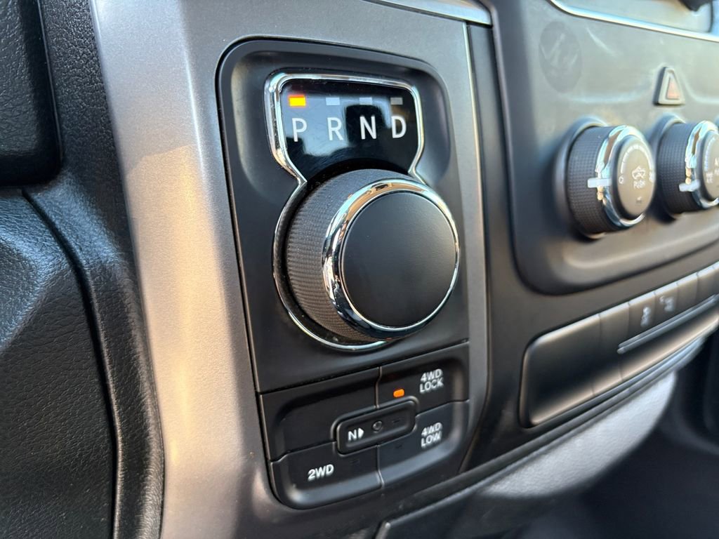 Used 2024 RAM 1500 Classic SLT image 27