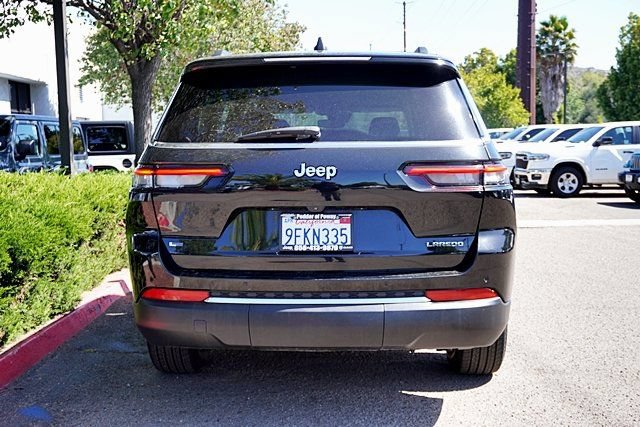 Used 2023 Jeep Grand Cherokee L Laredo RWD image 9