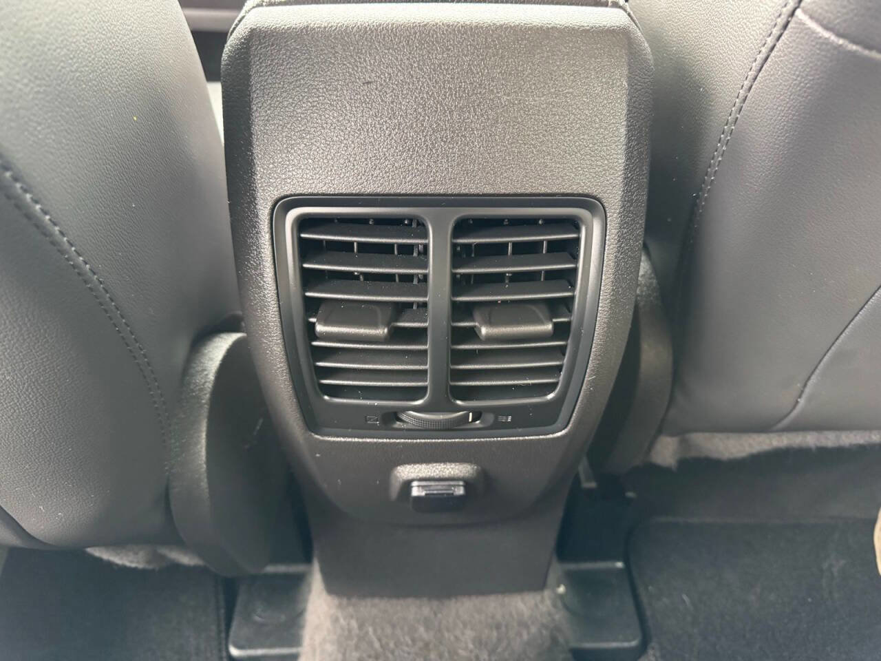 Used 2018 Ford Escape SEL w/ Canadian Touring Package AWD/4WD image 31