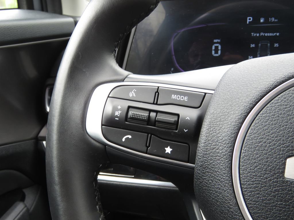 Used 2023 Kia Sportage EX FWD image 21