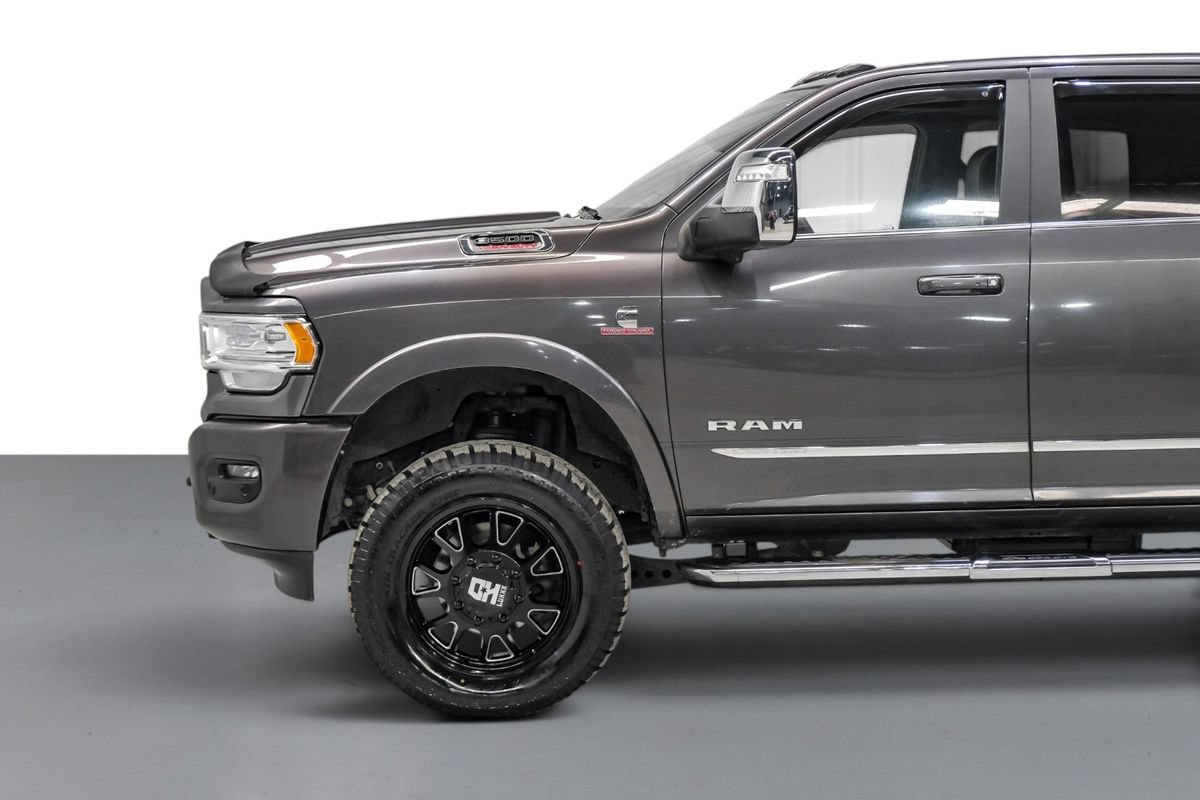 Used 2024 RAM 3500 Limited AWD/4WD image 11