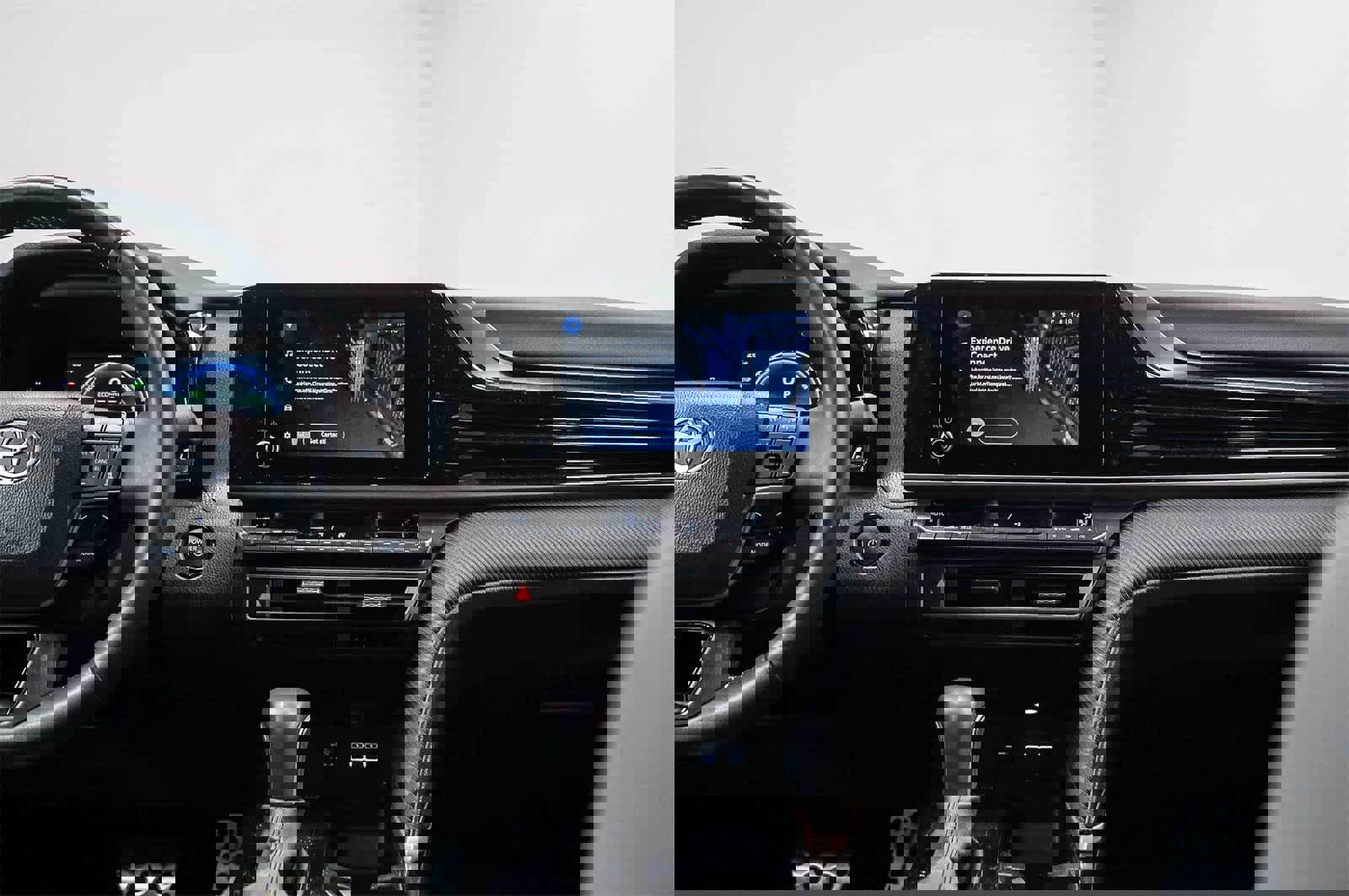 Used 2025 Toyota Camry SE image 13