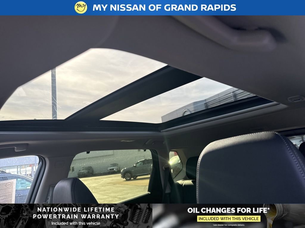 New 2026 Nissan Rogue Platinum image 24