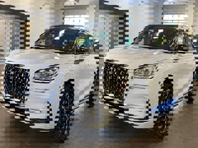 New 2024 Lincoln Corsair Grand Touring w/ Equipment Group 301A image 4