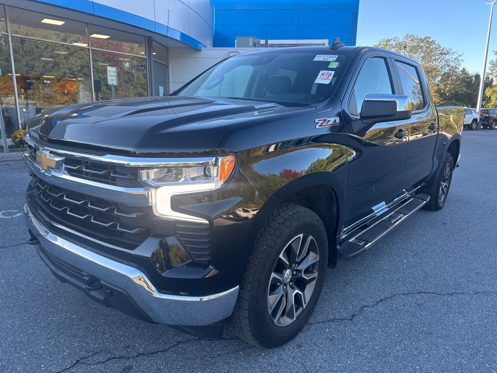 Used 2023 Chevrolet Silverado 1500 LT AWD/4WD image 1