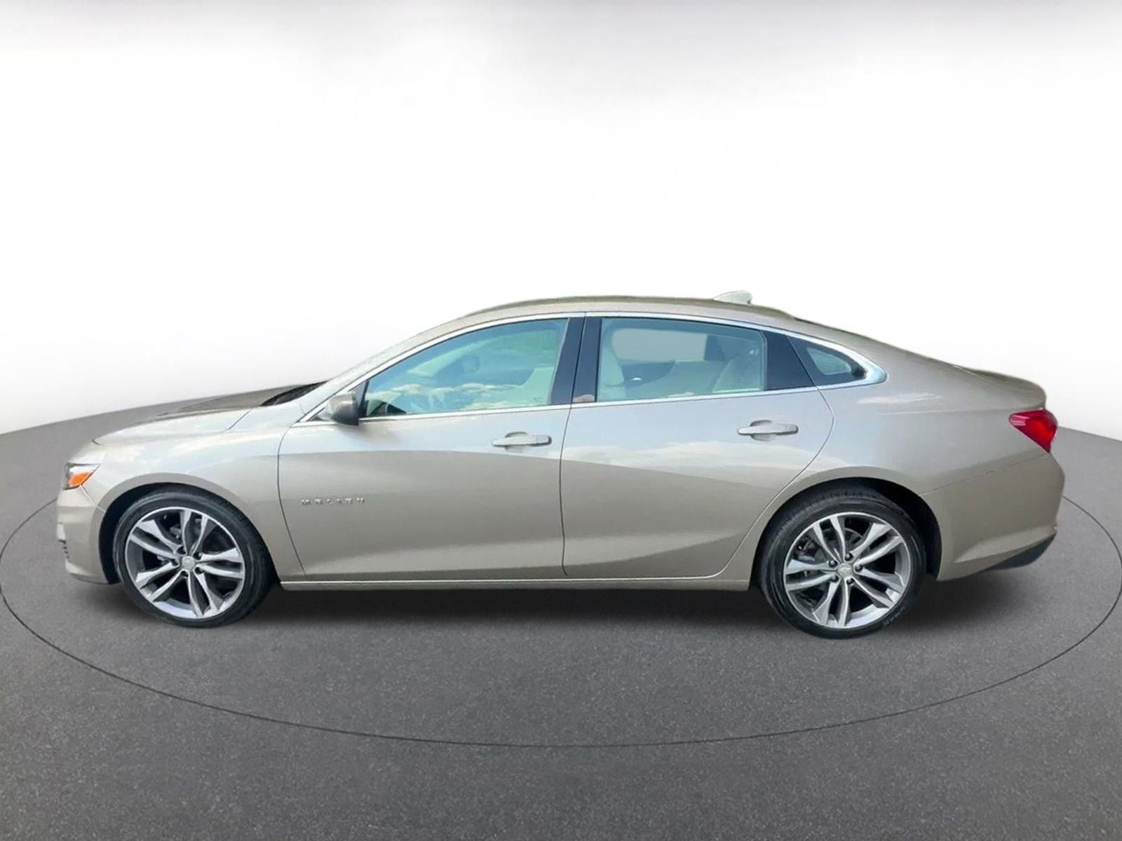 Used 2024 Chevrolet Malibu LT image 9