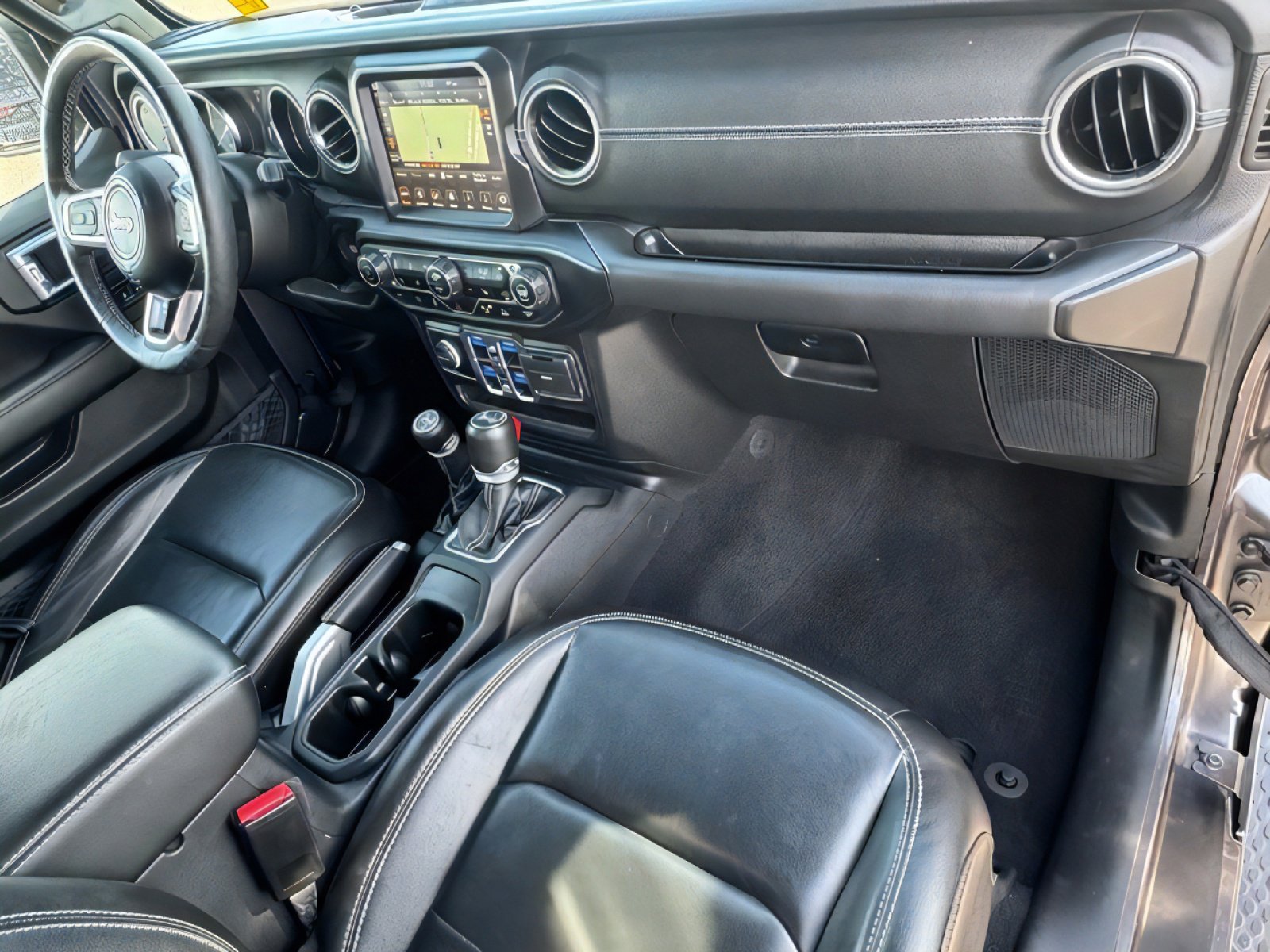 Used 2021 Jeep Wrangler Unlimited Sahara w/ Cold Weather Group image 10