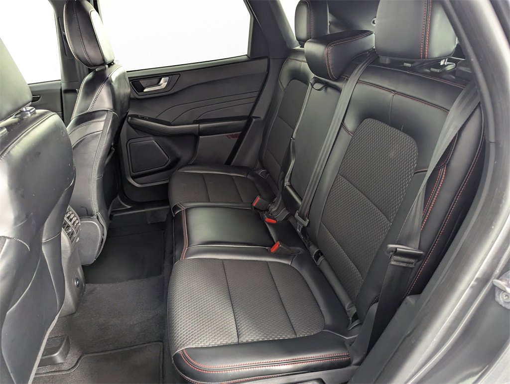 Used 2024 Ford Escape ST-Line image 30