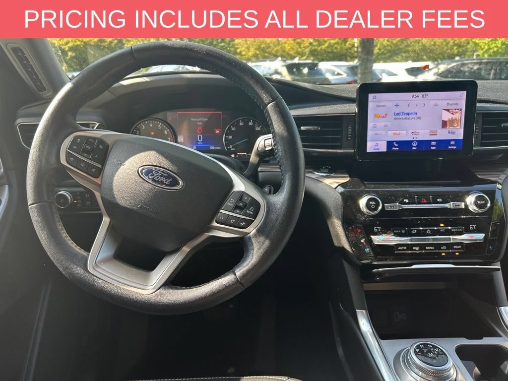 Used 2021 Ford Explorer Limited w/ Equipment Group 301A AWD/4WD image 10
