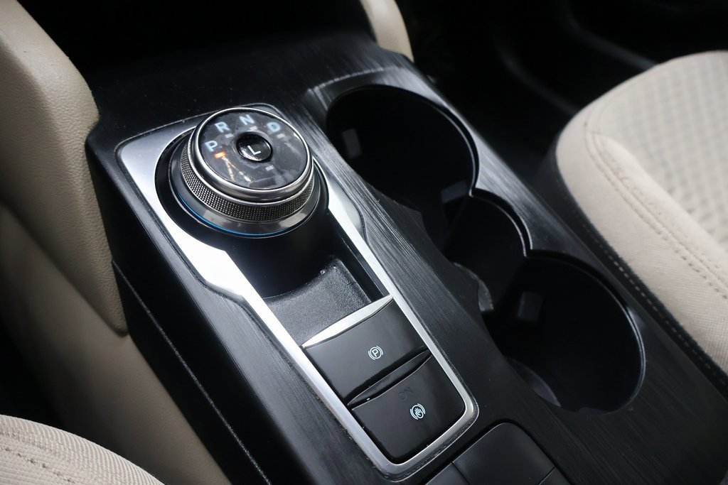 Used 2021 Ford Escape SE image 24