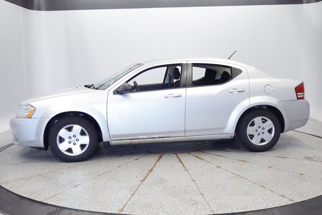 Used 2010 Dodge Avenger SXT FWD image 2
