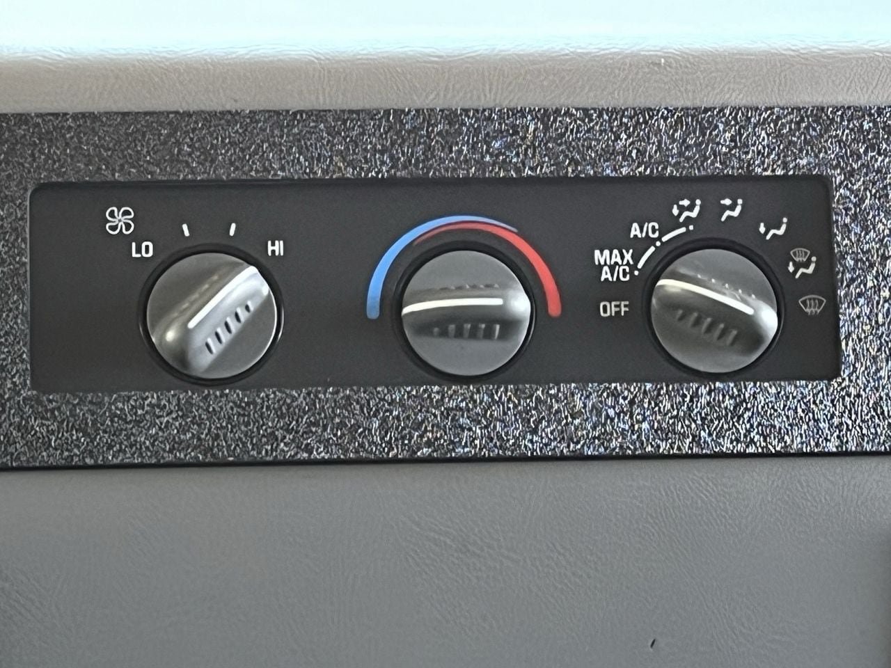 Used 2001 HUMMER H1 4-Door Wagon AWD/4WD image 16