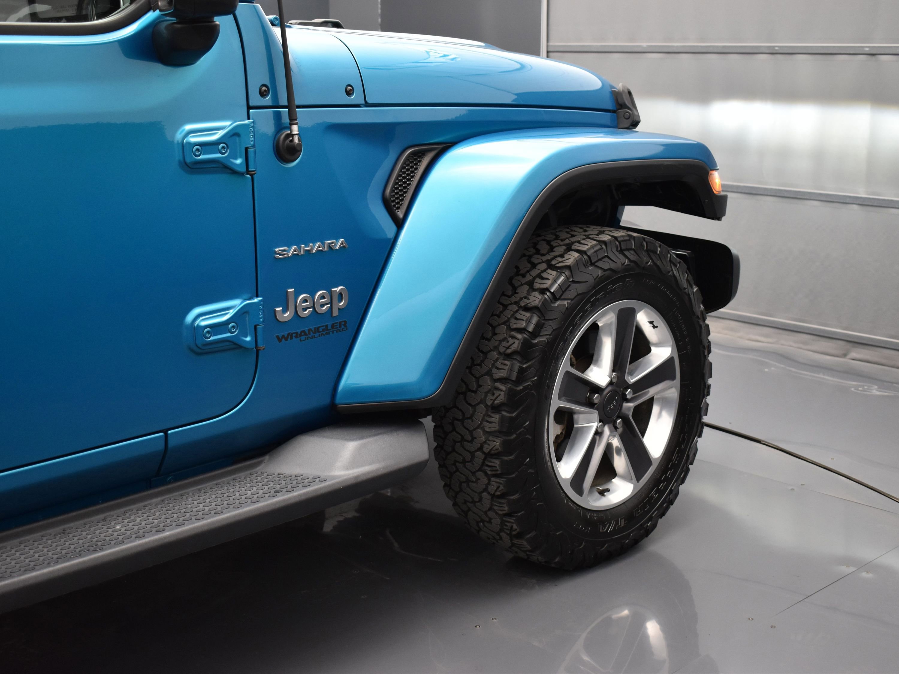 Used 2020 Jeep Wrangler Unlimited Sahara image 45