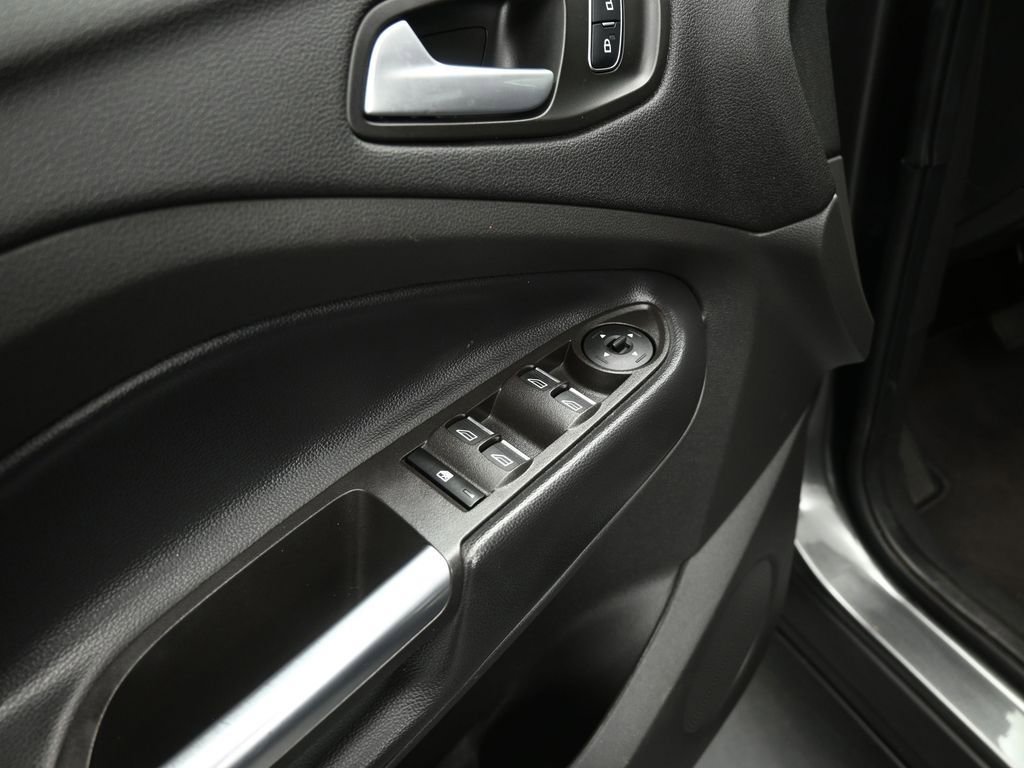 Certified 2019 Ford Escape SEL image 10