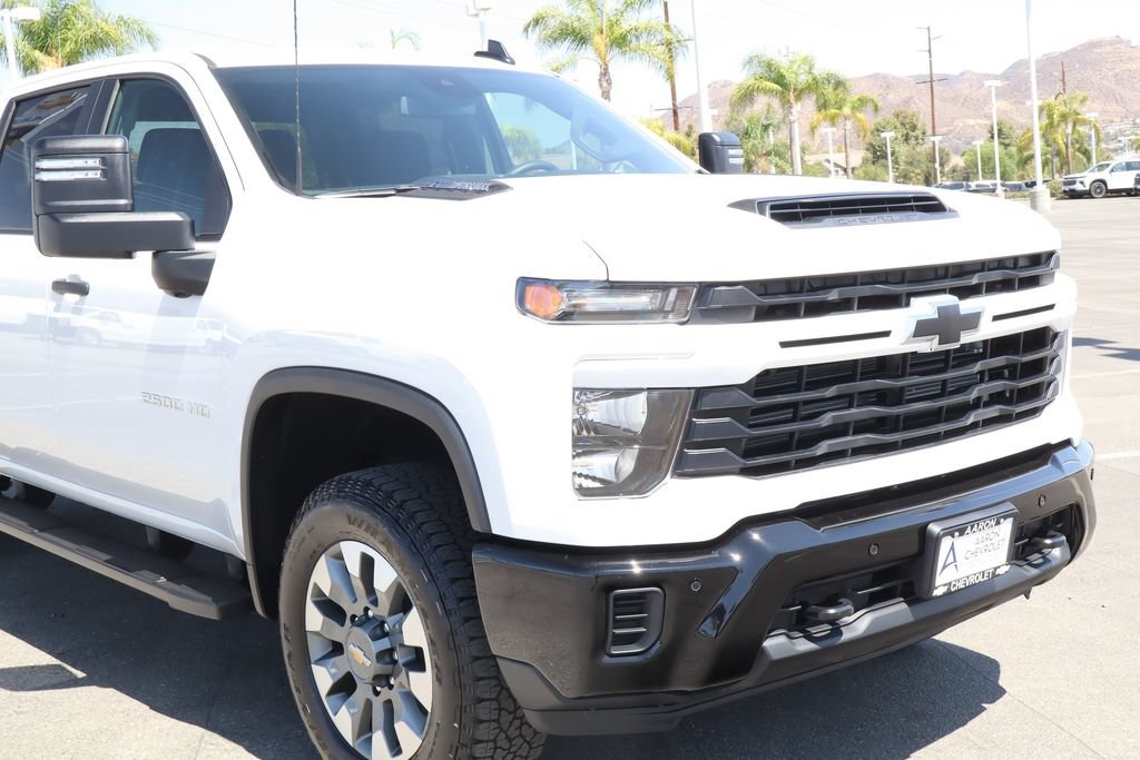 New 2026 Chevrolet Silverado 2500 Custom w/ Custom Value Package AWD/4WD image 9