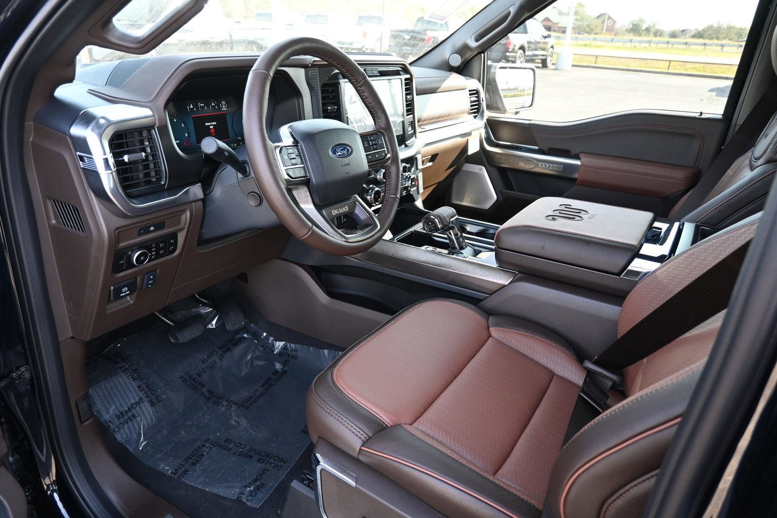 New 2025 Ford F150 King Ranch w/ FX4 Off-Road Package image 18