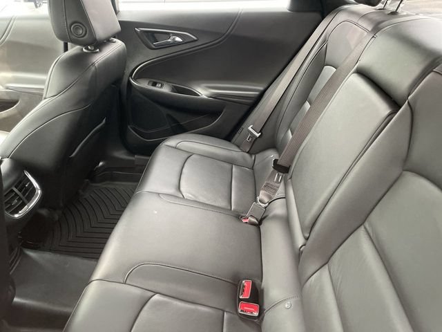 Used 2021 Chevrolet Malibu LT w/ Leather Package FWD image 3