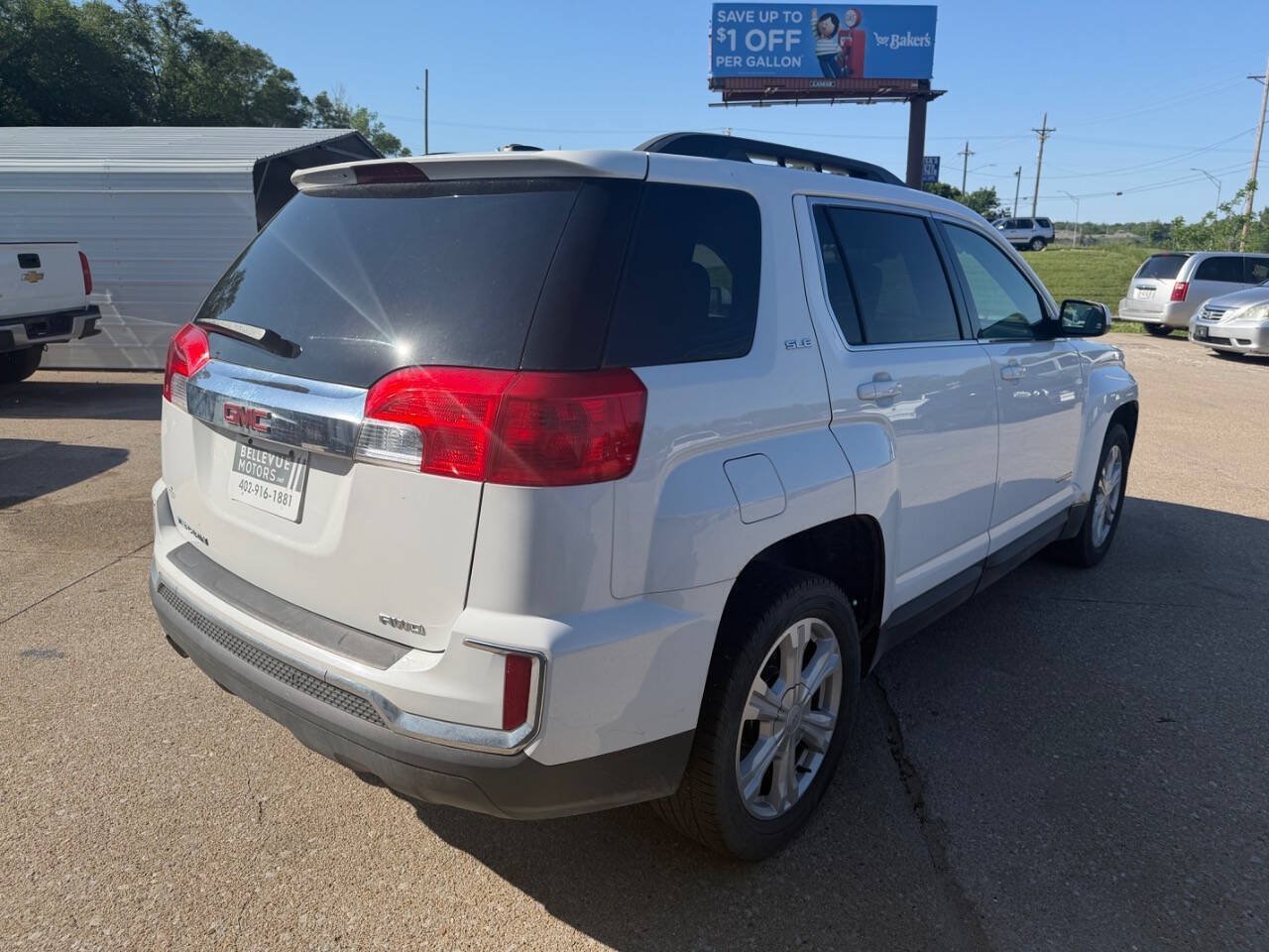 Used 2017 GMC Terrain SLE w/ Convenience Package AWD/4WD image 7