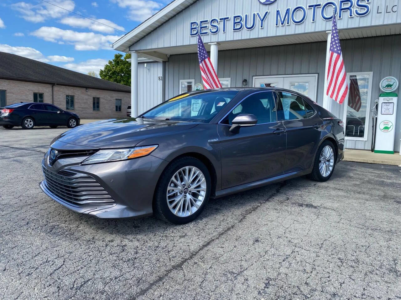 Used 2018 Toyota Camry XLE image 33