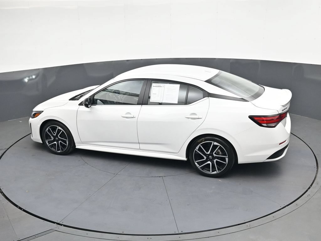 Used 2025 Nissan Sentra SR FWD image 36