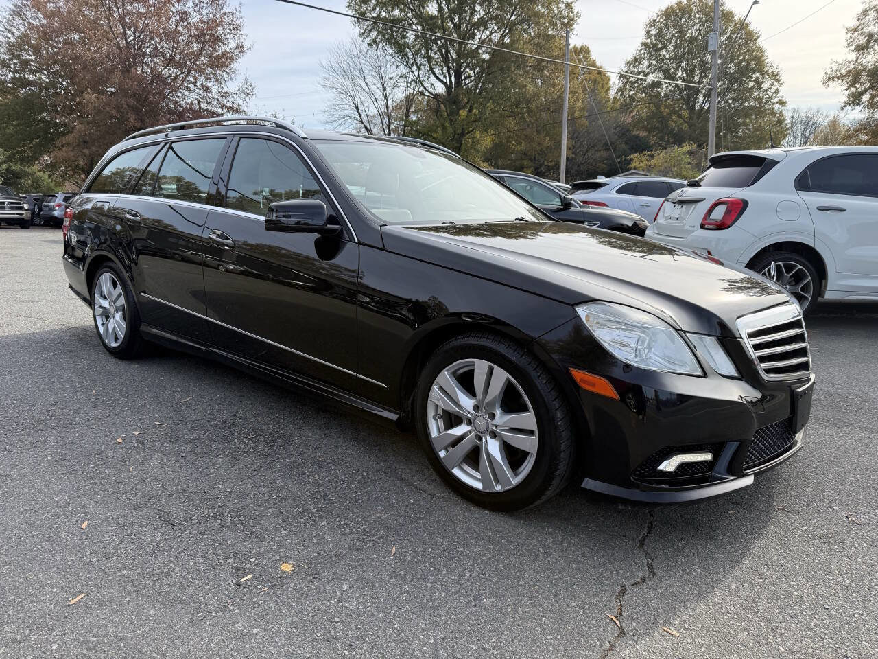 Used 2011 Mercedes-Benz E 350 4MATIC Wagon image 3
