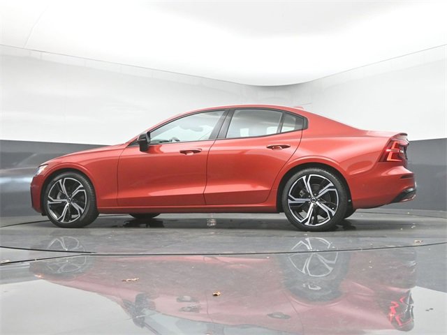 Used 2023 Volvo S60 B5 Plus image 39