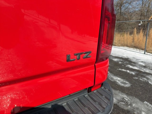 Used 2020 Chevrolet Silverado 2500 LTZ w/ LTZ Premium Package image 18