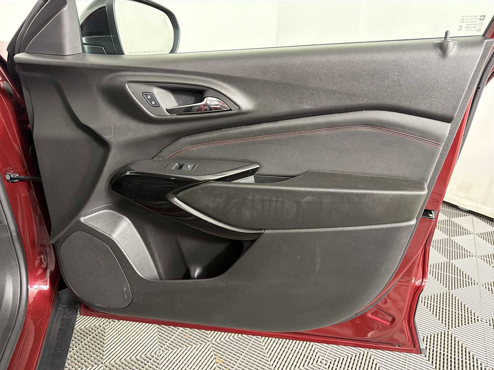 Used 2024 Chevrolet Trax RS image 12