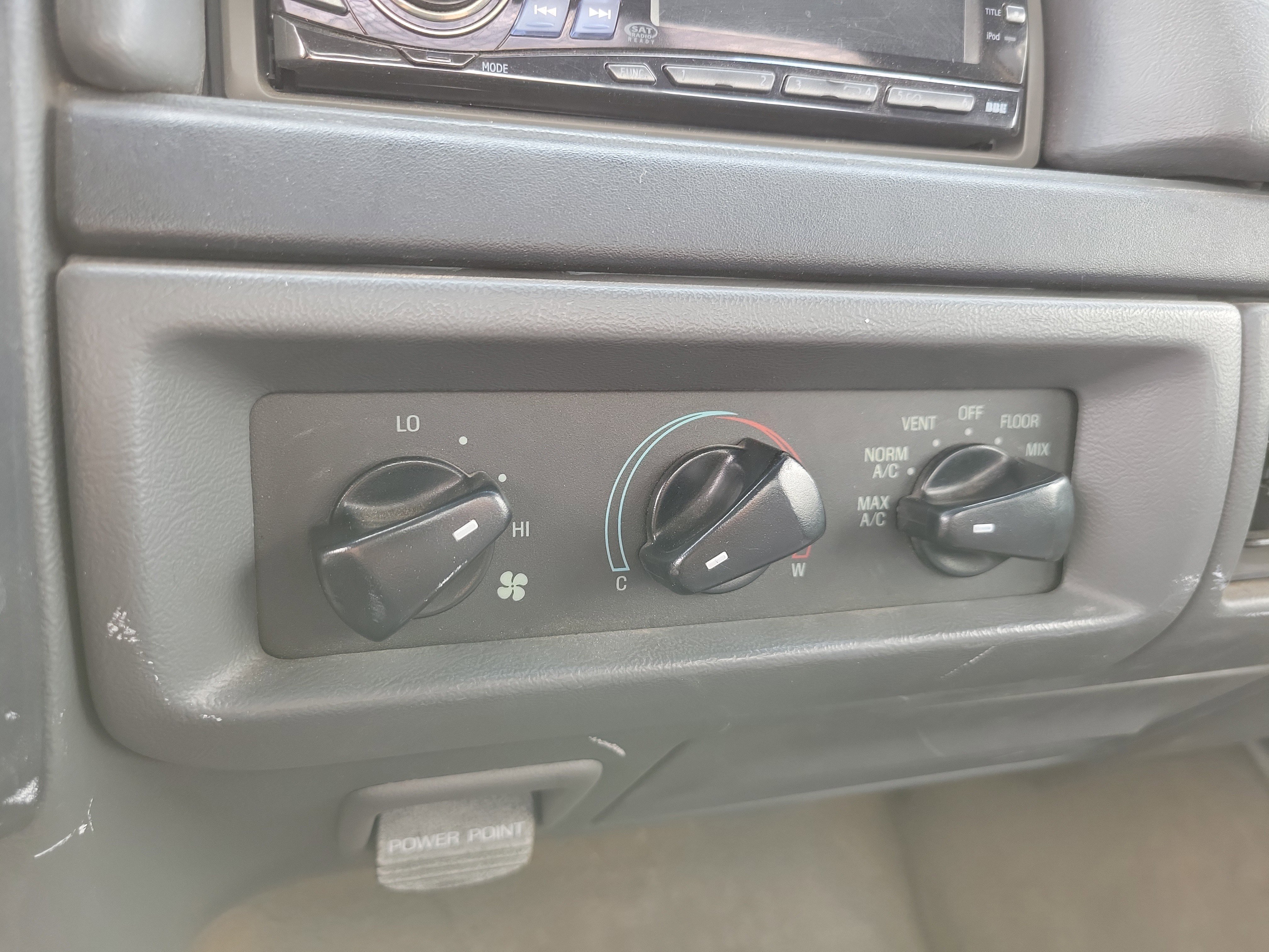 Used 1992 Ford F450 2WD Regular Cab Super Duty image 19