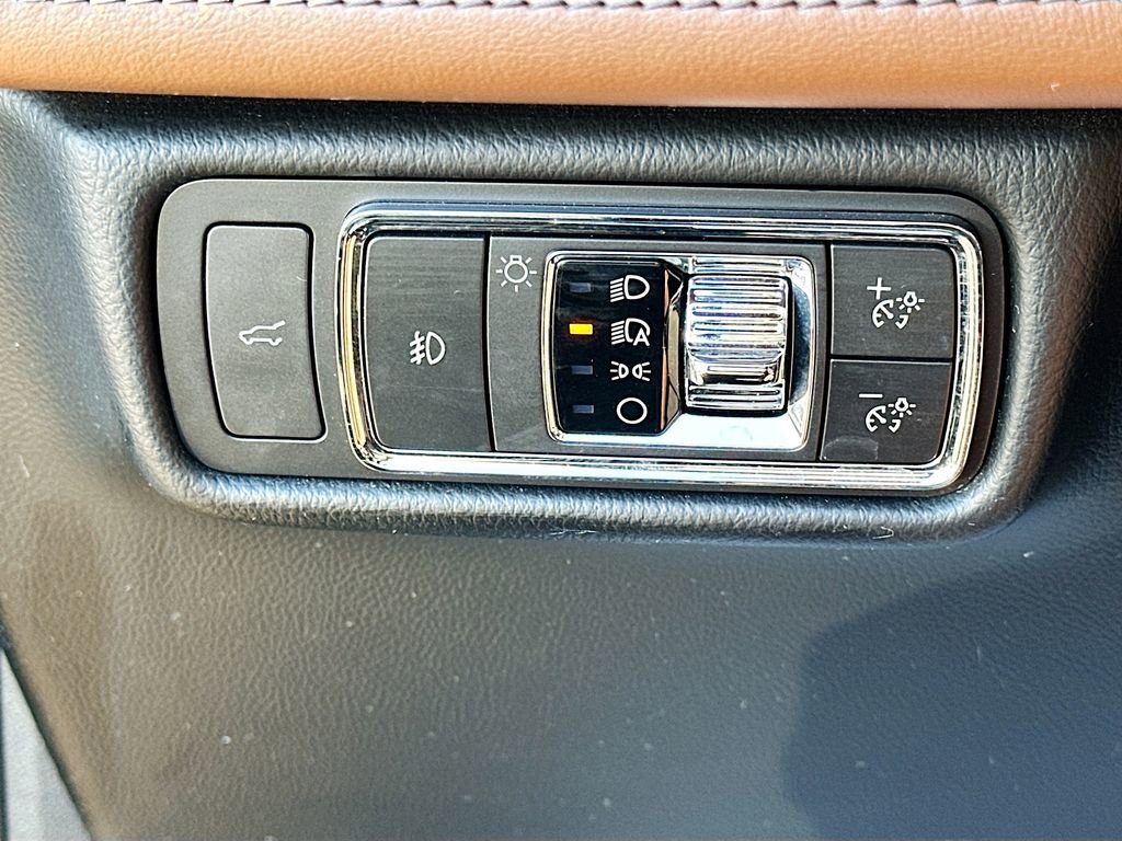 Used 2021 Lincoln Aviator Reserve w/ Elements Package Plus image 10