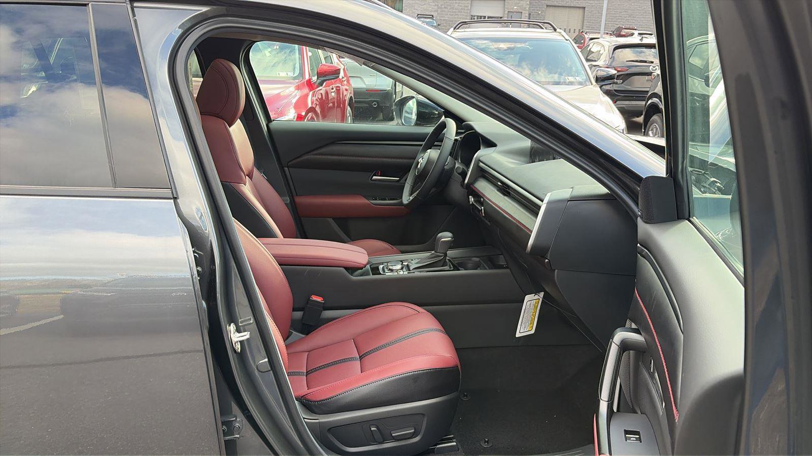 New 2025 MAZDA CX-50 AWD 2.5 Hybrid w/ Premium Pkg image 36