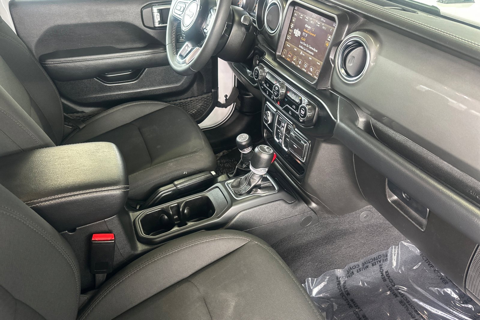 Used 2023 Jeep Gladiator Overland image 14